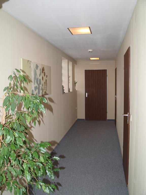 Hotel Garni Pension Ruth Mutterstadt Extérieur photo