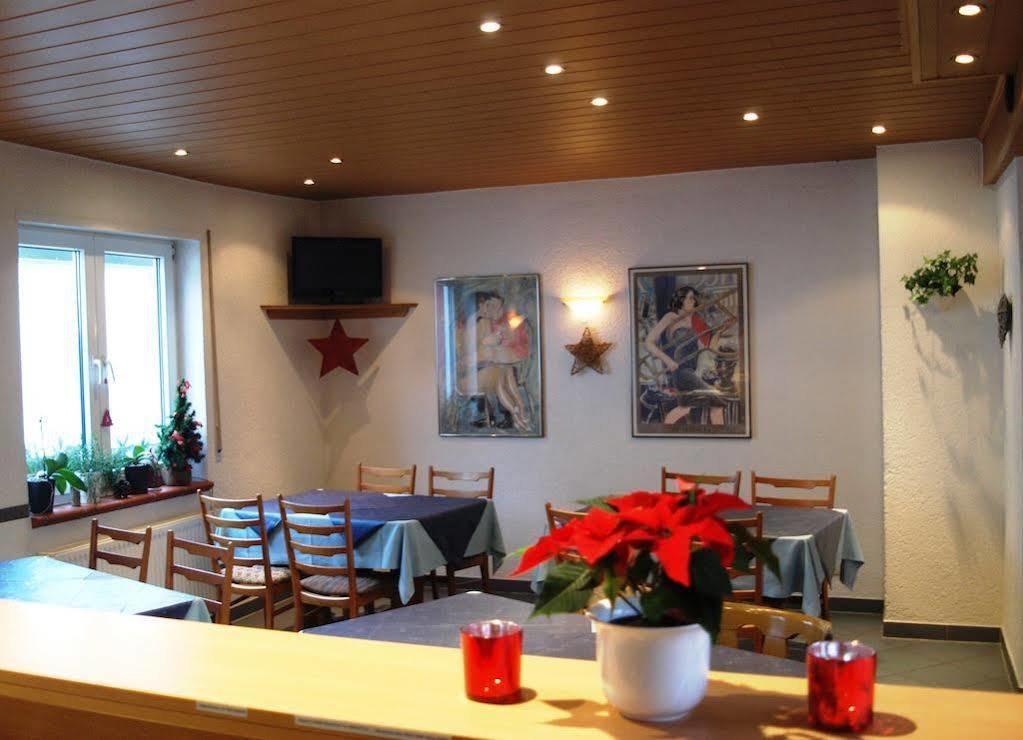 Hotel Garni Pension Ruth Mutterstadt Extérieur photo